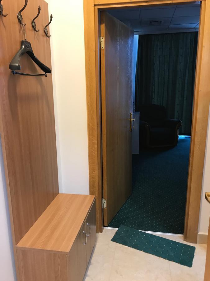 Apartament In Regim Hotelier Bákó Kültér fotó