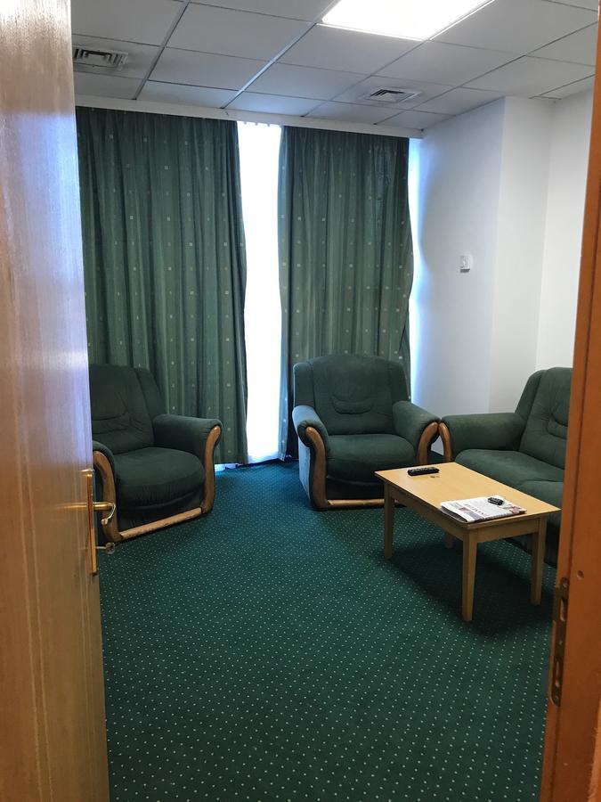 Apartament In Regim Hotelier Bákó Kültér fotó