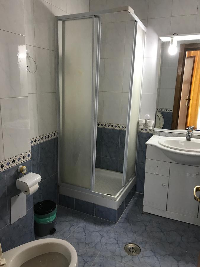 Apartament In Regim Hotelier Bákó Kültér fotó