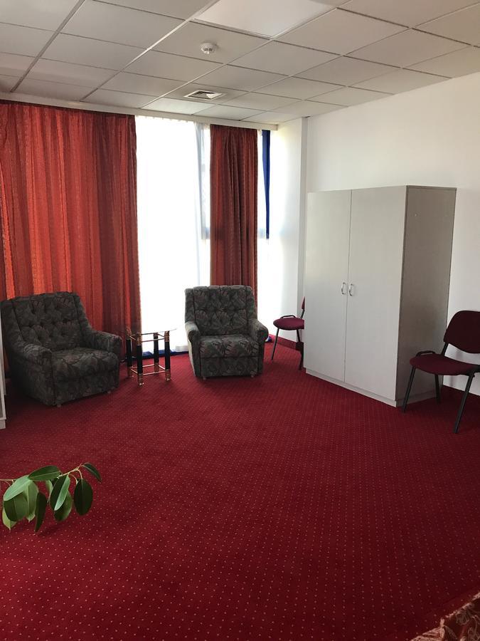 Apartament In Regim Hotelier Bákó Kültér fotó