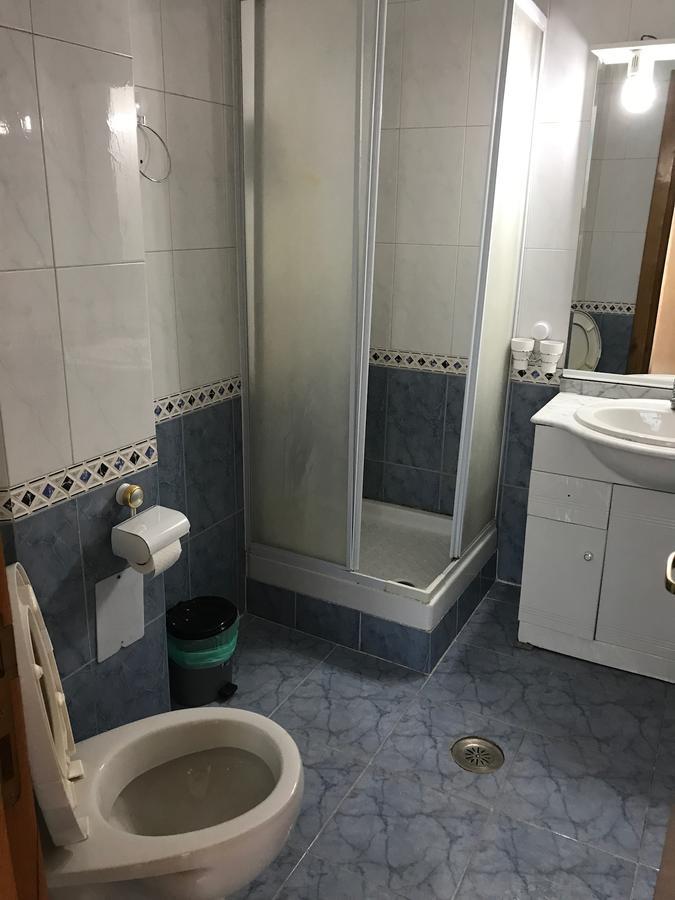 Apartament In Regim Hotelier Bákó Kültér fotó